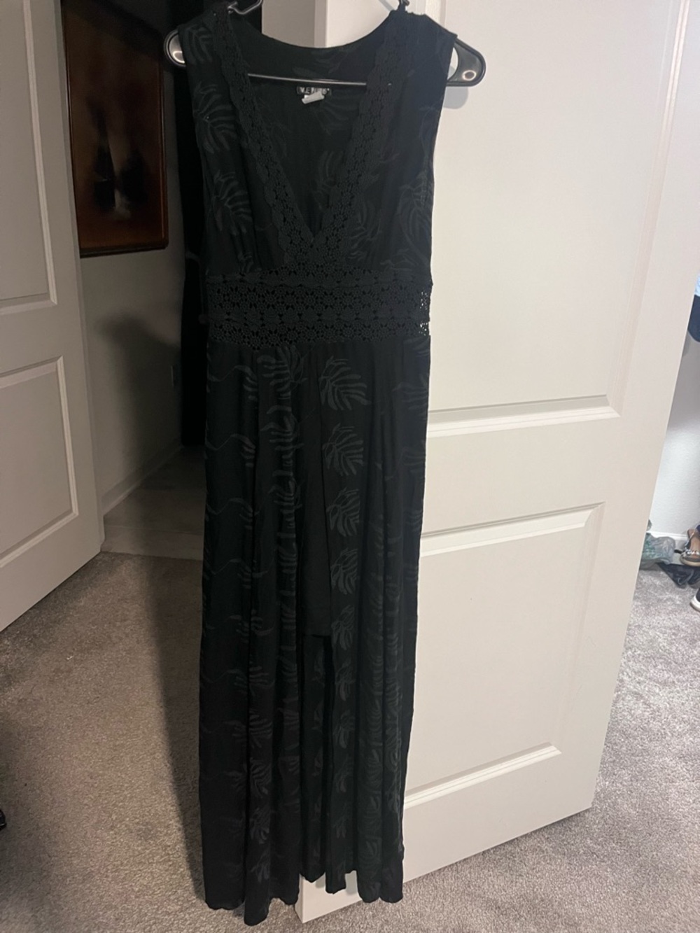 VENUS Black Sleeveless V-Neck Maxi Dress with Lace Waist Detail